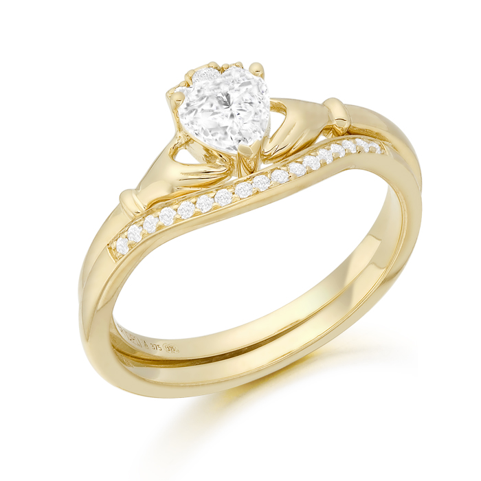 9ct Yellow Gold Irish Claddagh Ring – Traditional Hallmarked Gold Ring (Sizes I-S)